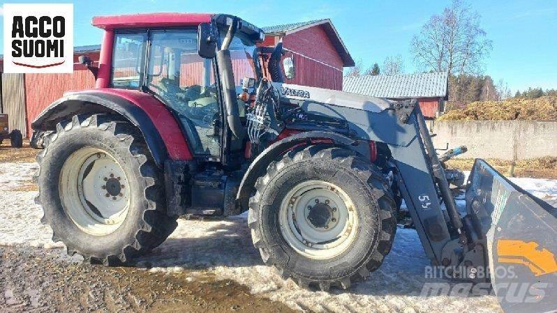 Valtra N122D トラクター