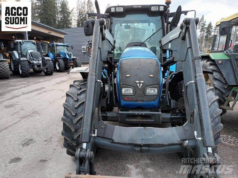 Valtra N142 D +EK トラクター