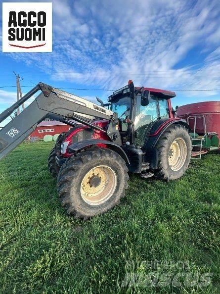 Valtra N143 HT トラクター