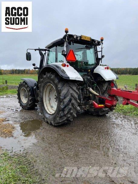 Valtra N163 VERSU トラクター