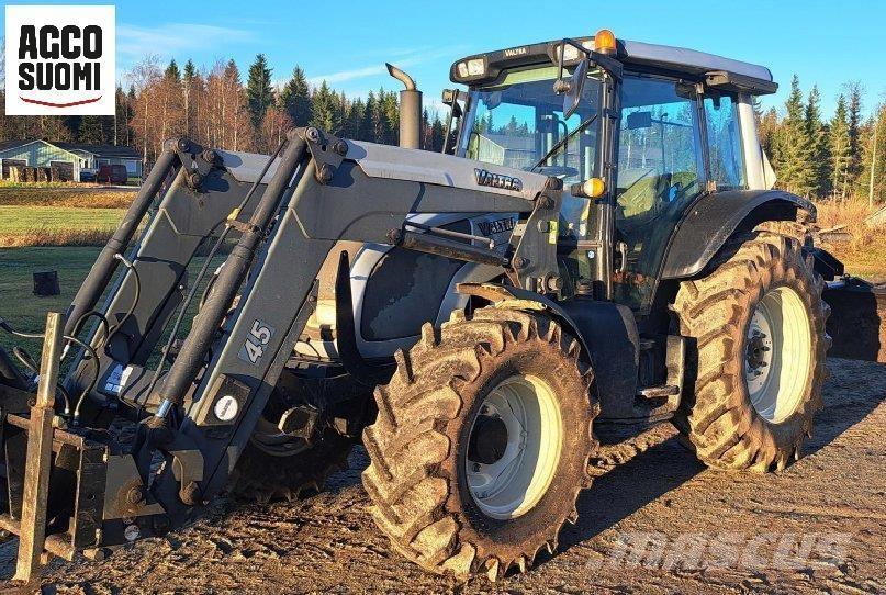 Valtra N92 トラクター