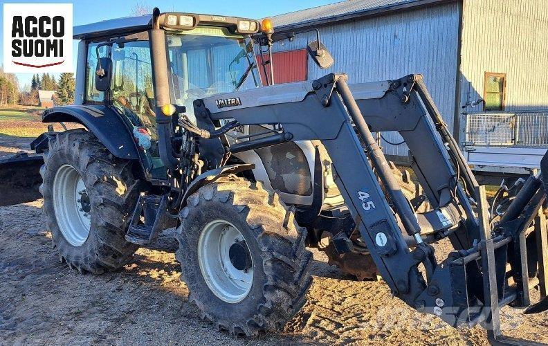Valtra N92 トラクター