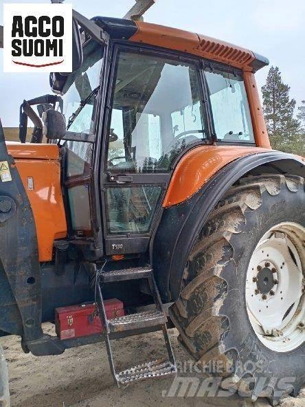 Valtra T130 CH トラクター