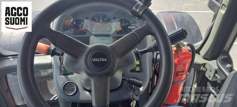 Valtra T151 A トラクター