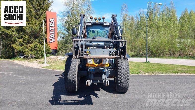 Valtra T153 H トラクター