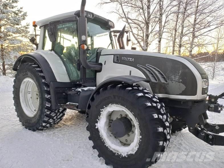 Valtra T202V トラクター
