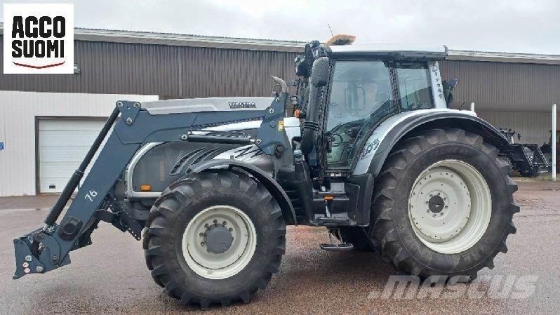 Valtra T203D トラクター