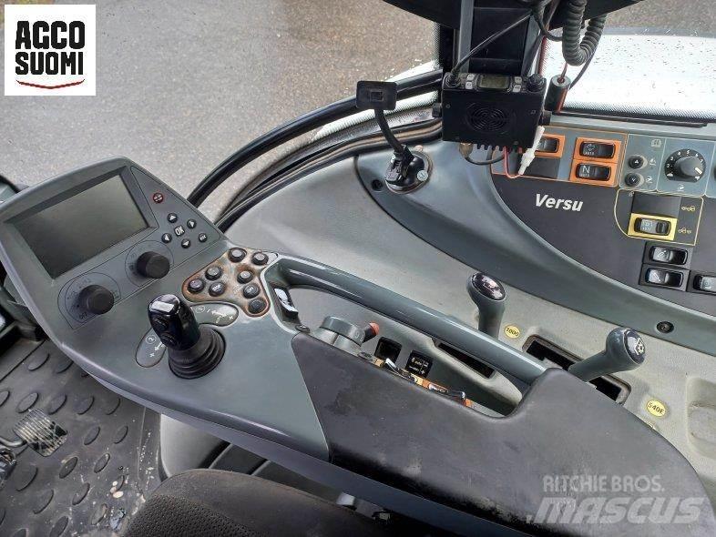 Valtra T213 VERSU トラクター
