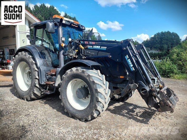 Valtra T213 VERSU トラクター