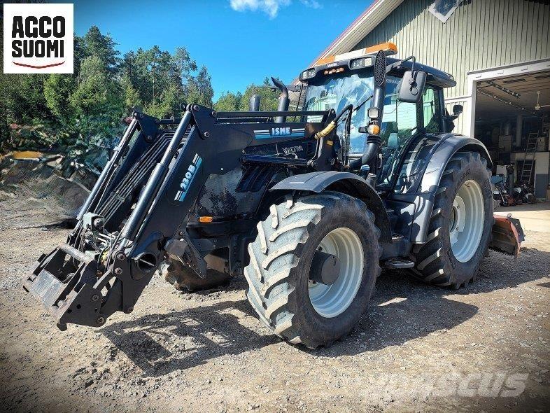 Valtra T213 VERSU トラクター
