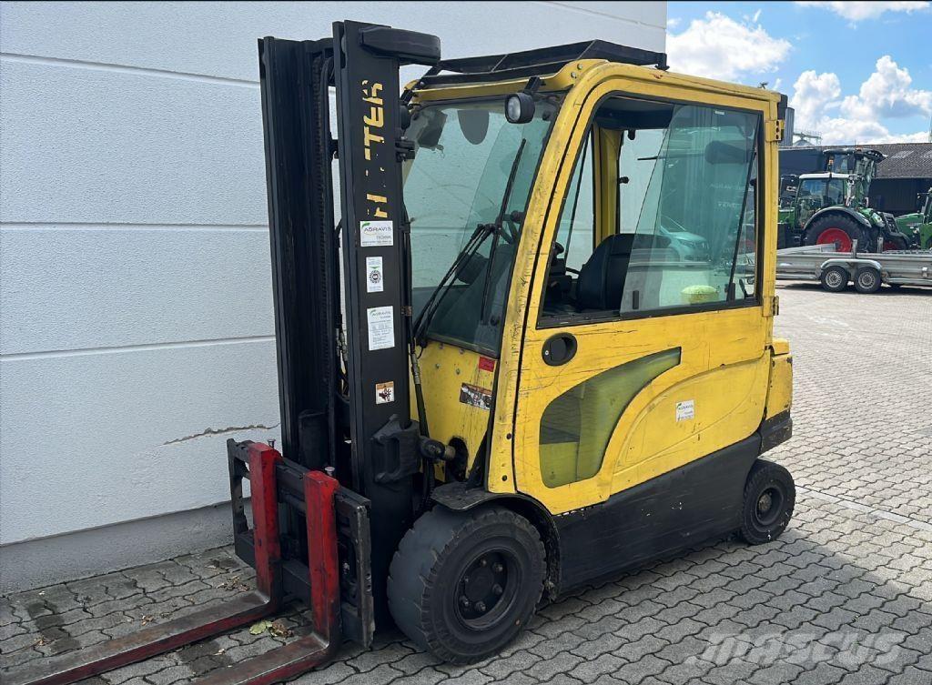Hyster J 3.0 XN バッテリーフォークリフト