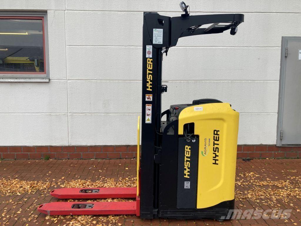 Hyster RS 1.6 IL 自走式スタッカー