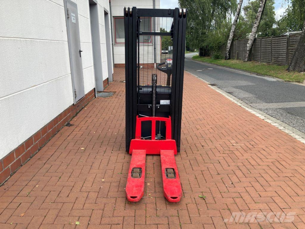 Hyster S 1.4 ウォーキンフォークリフト