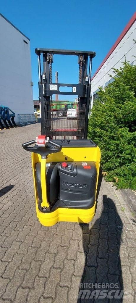 Hyster S 1.4 IL ウォーキンフォークリフト
