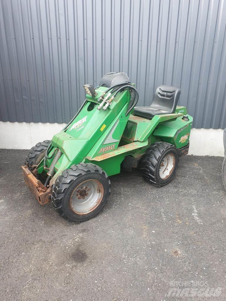 Avant 5200 多目的ローダー