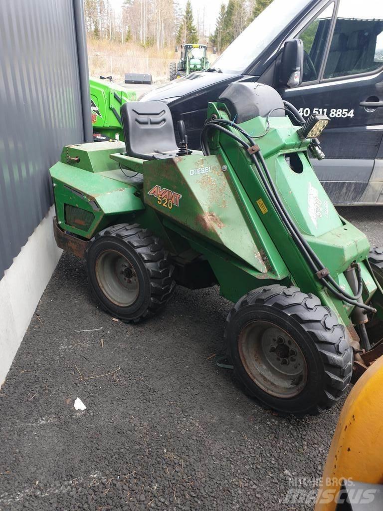 Avant 5200 多目的ローダー