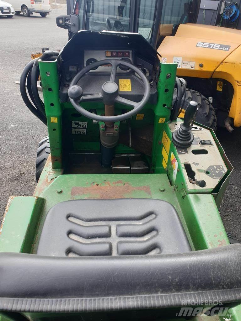 Avant 5200 多目的ローダー