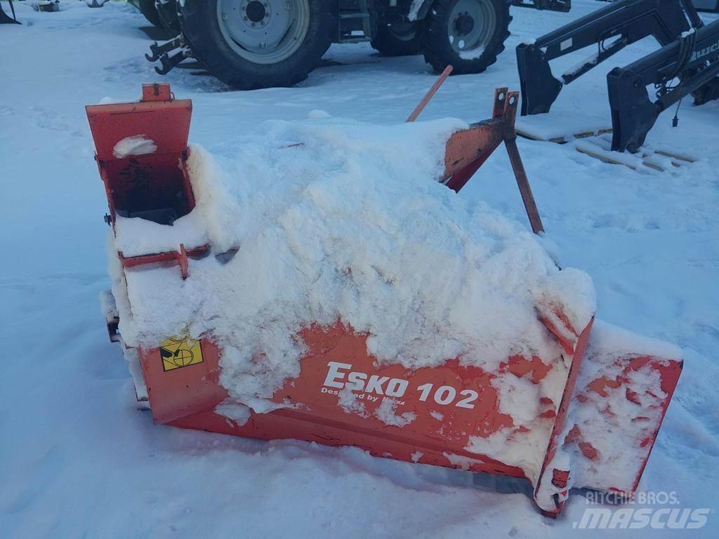 Esko 102 除雪機
