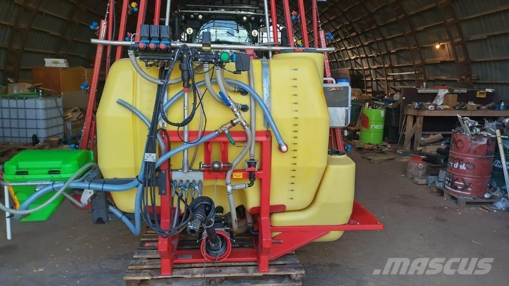 Kasi 1000 自走式噴霧器