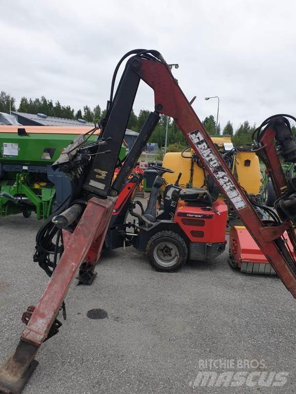 Patu 425 クレーンとローダー