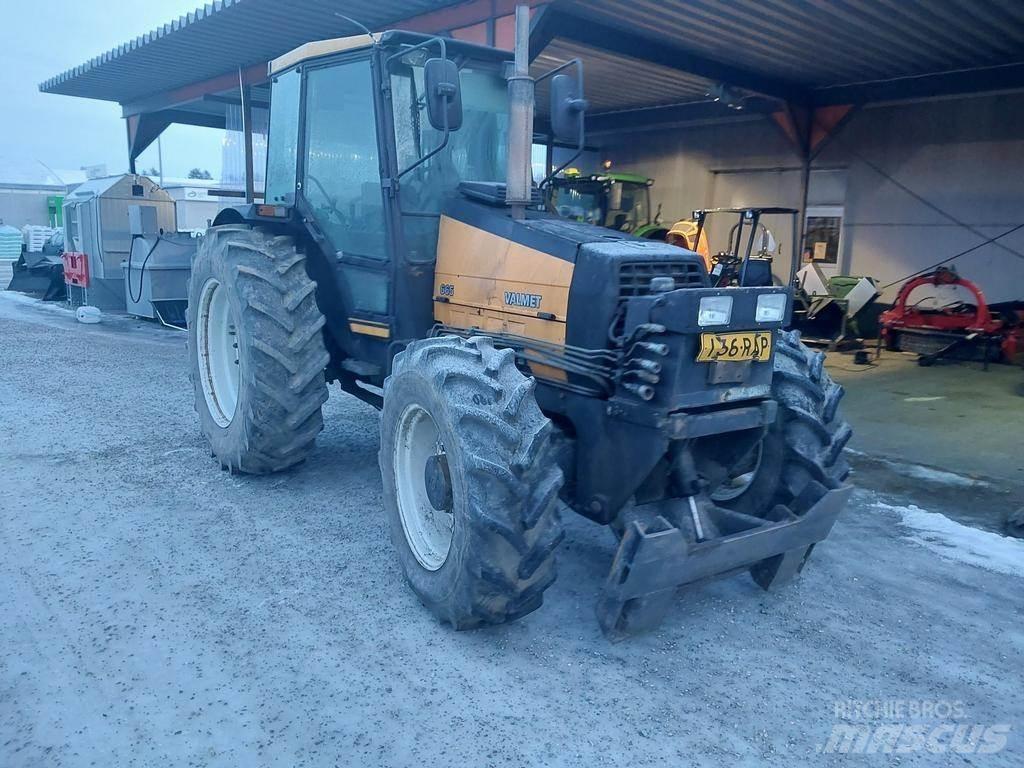Valmet 665 トラクター