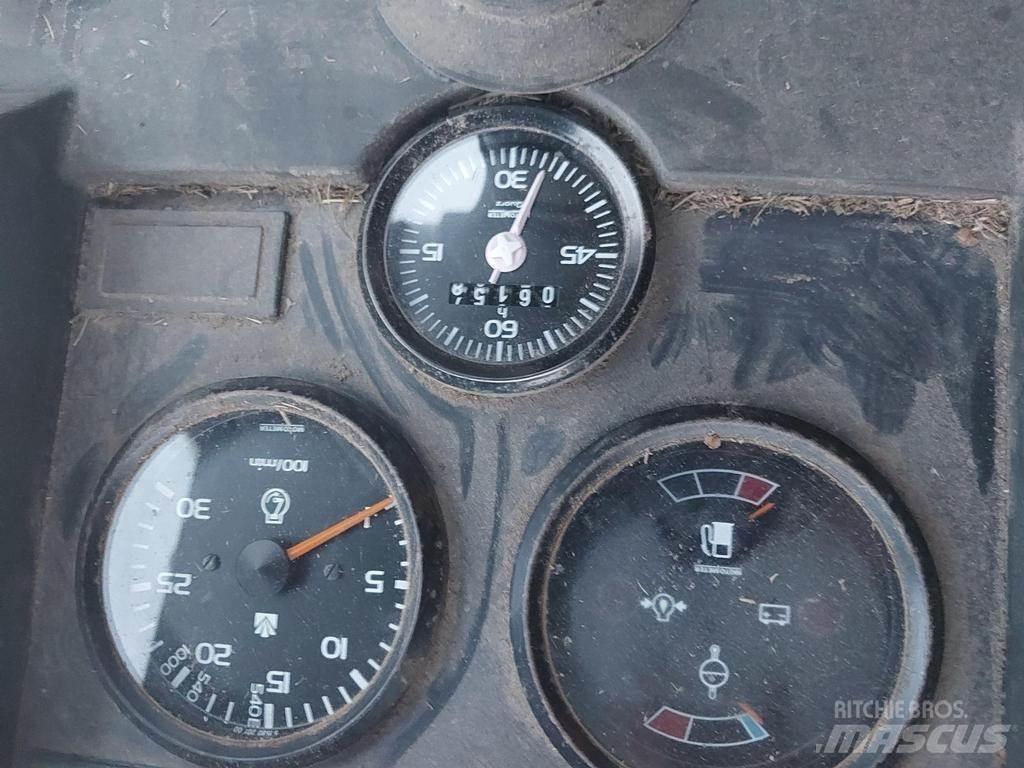 Valmet 665 トラクター