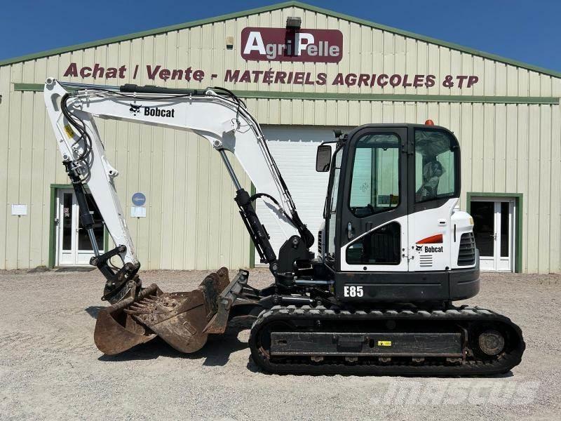 Bobcat E85 ミニ油圧ショベル 7t以下（ミニユンボ・ミニディガー）