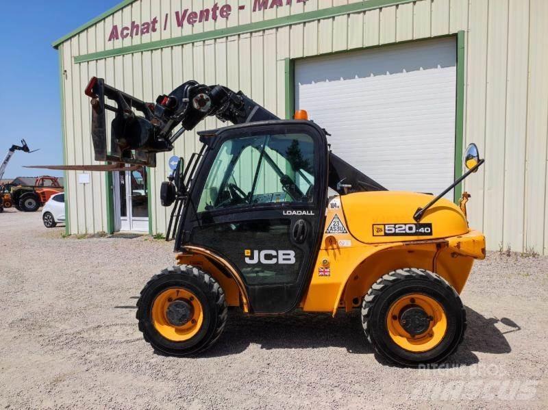 JCB 520-40 テレスコーピックハンドラー