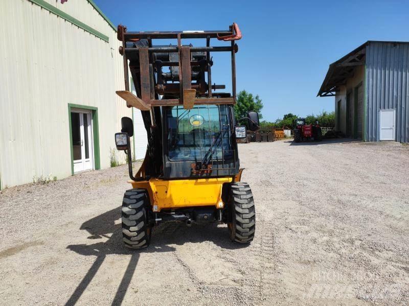 JCB 520-40 テレスコーピックハンドラー