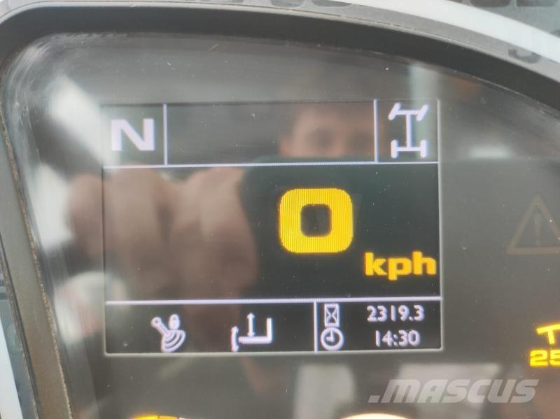 JCB 525-60 テレスコーピックハンドラー