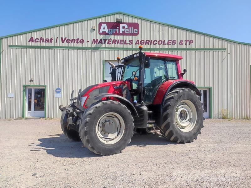 Valtra N163 トラクター
