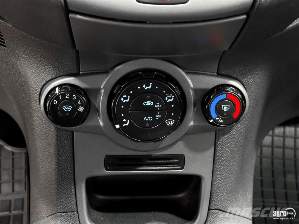 Ford Fiesta 自動車