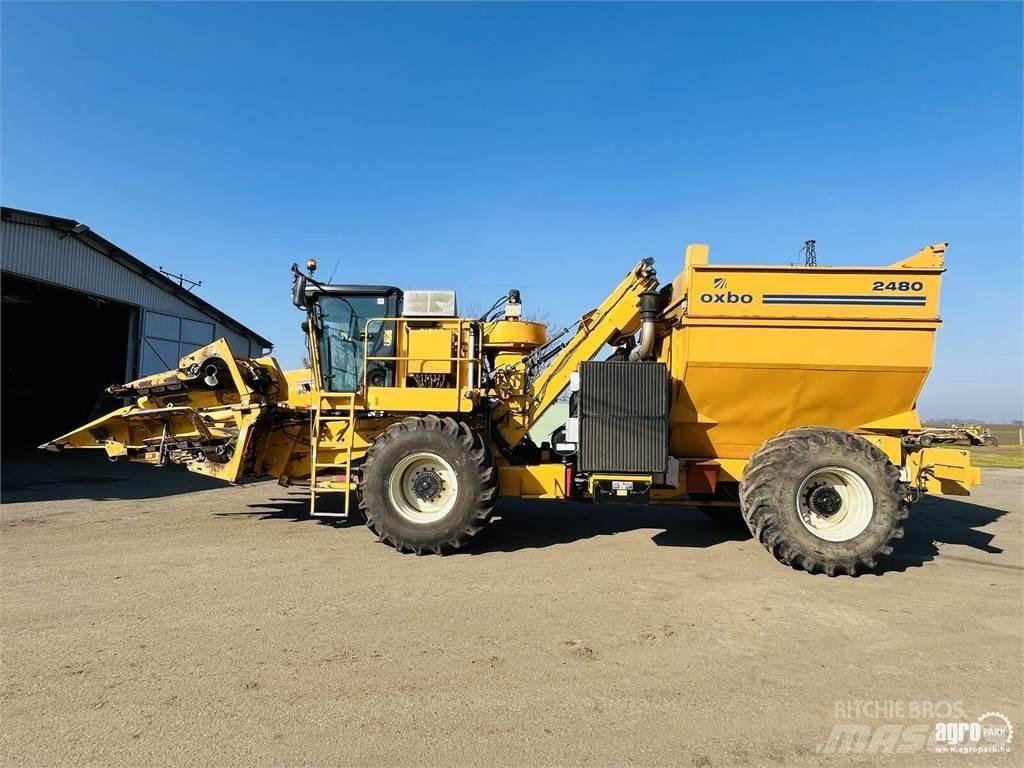 Oxbo 2480 コンバイン