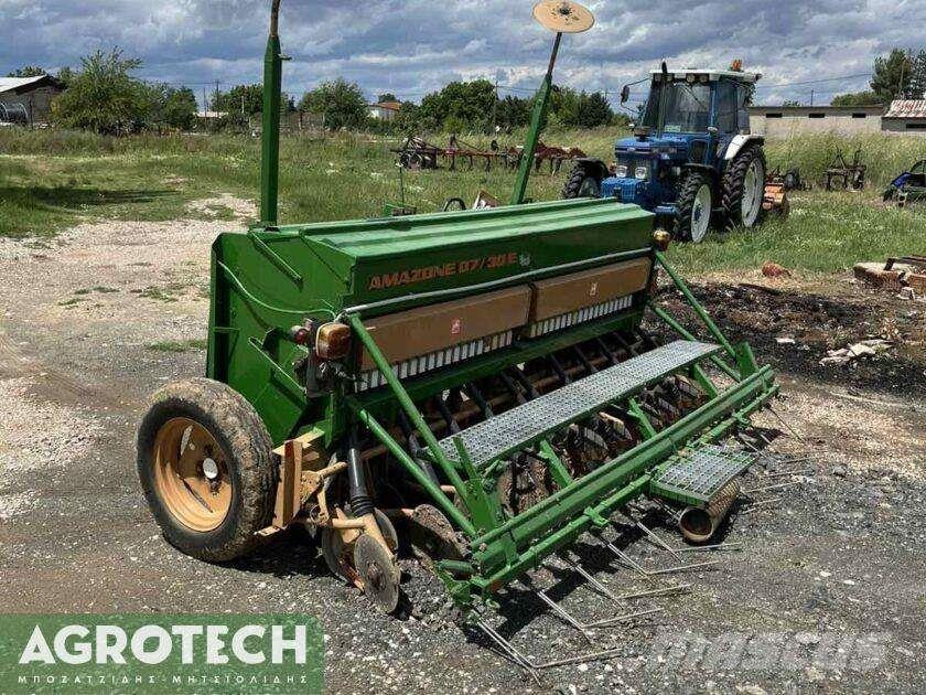 Amazone D7/30E トラクター
