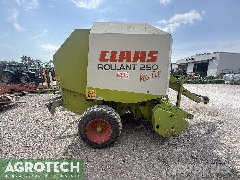 CLAAS Rollant 250 RC ラウンドベーラー
