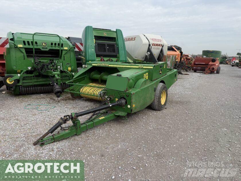 John Deere 359 トラクター