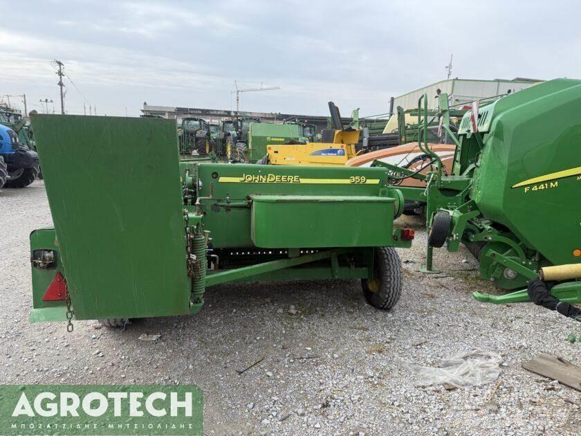John Deere 359 トラクター