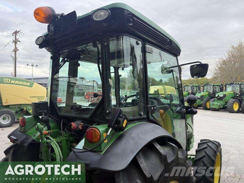 John Deere 5075 GF トラクター