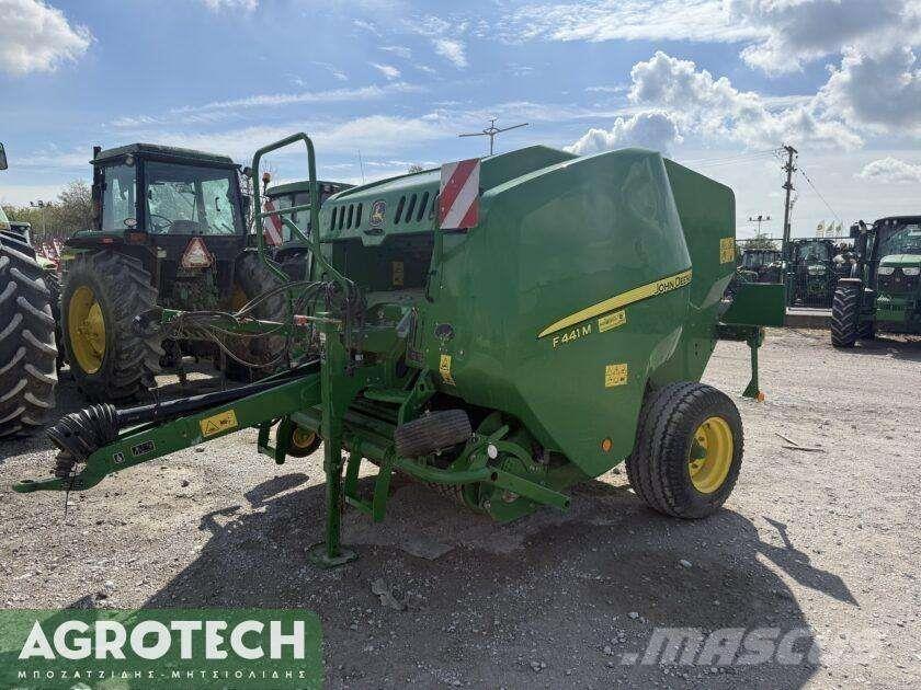 John Deere F441M ラウンドベーラー