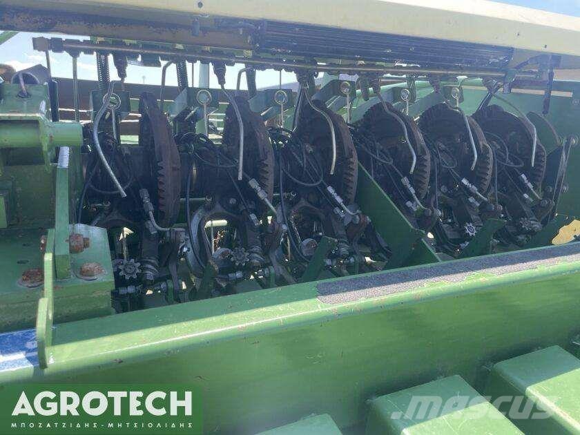 Krone 1270 ラウンドベーラー