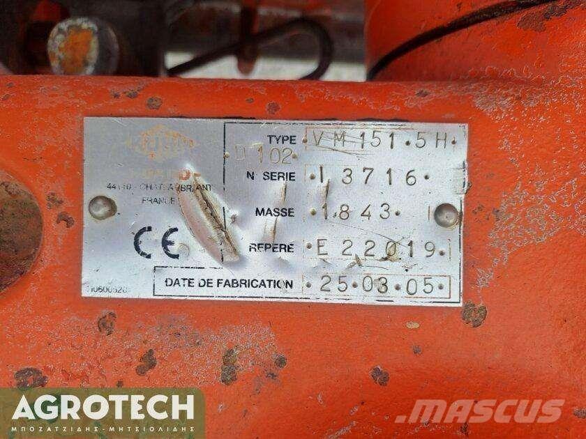 Kuhn VariMaster 151 トラクター