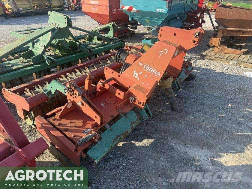 Kverneland NGM 251 トラクター