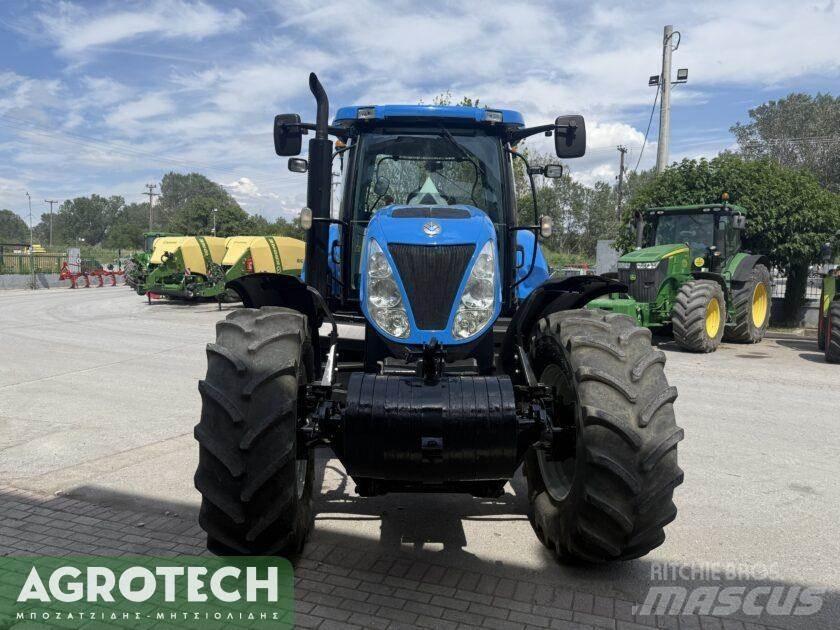 New Holland T7030 トラクター