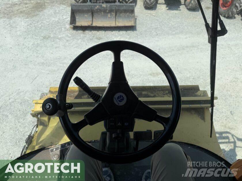 New Holland TX 68 トラクター