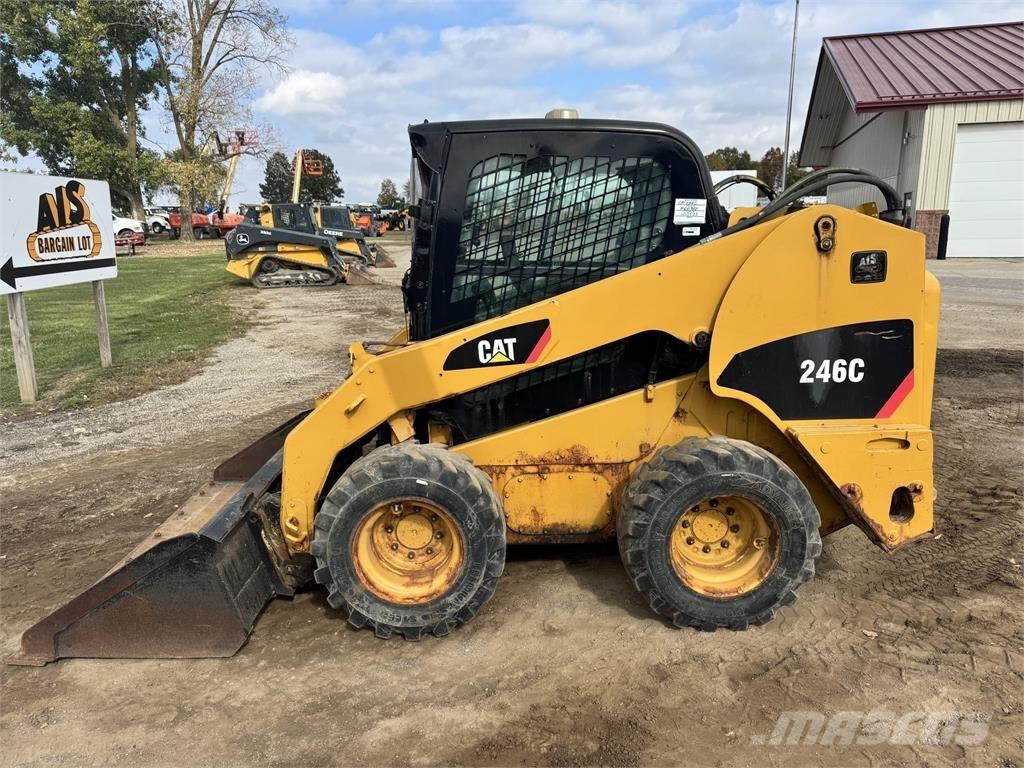 CAT 246C スキッドステアローダー