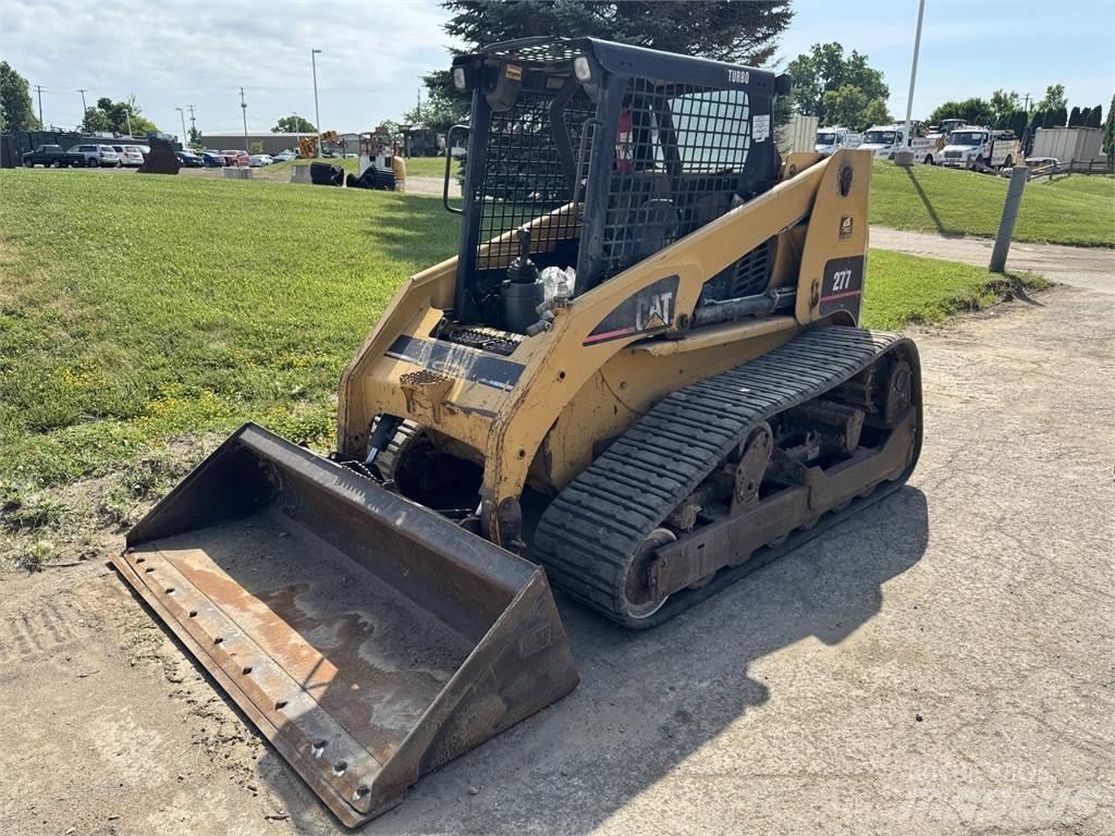 CAT 277 スキッドステアローダー