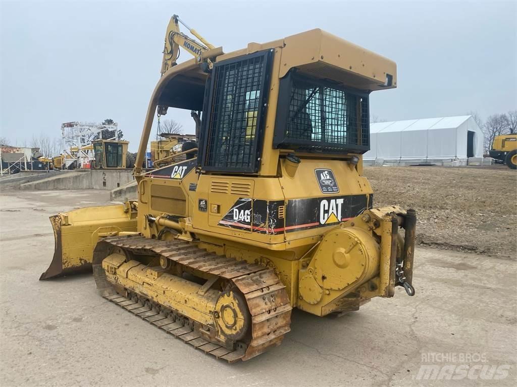 CAT D4G XL ブルドーザー