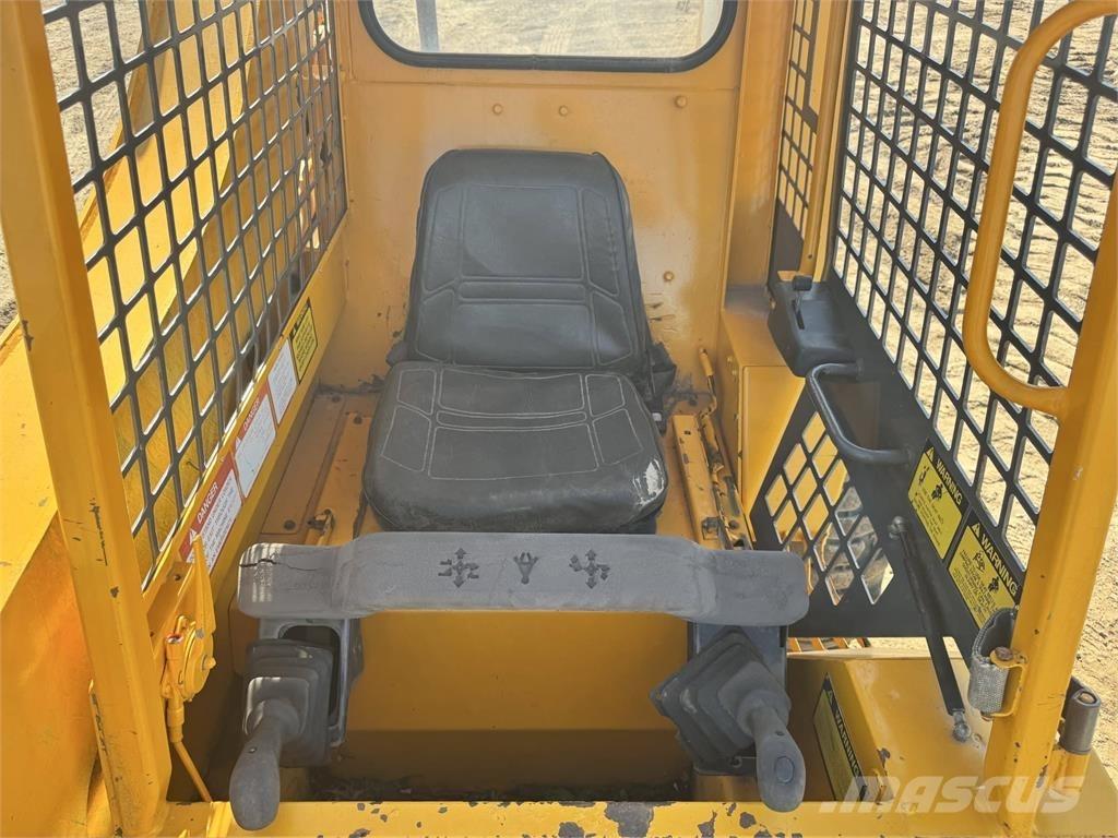JCB 165 スキッドステアローダー
