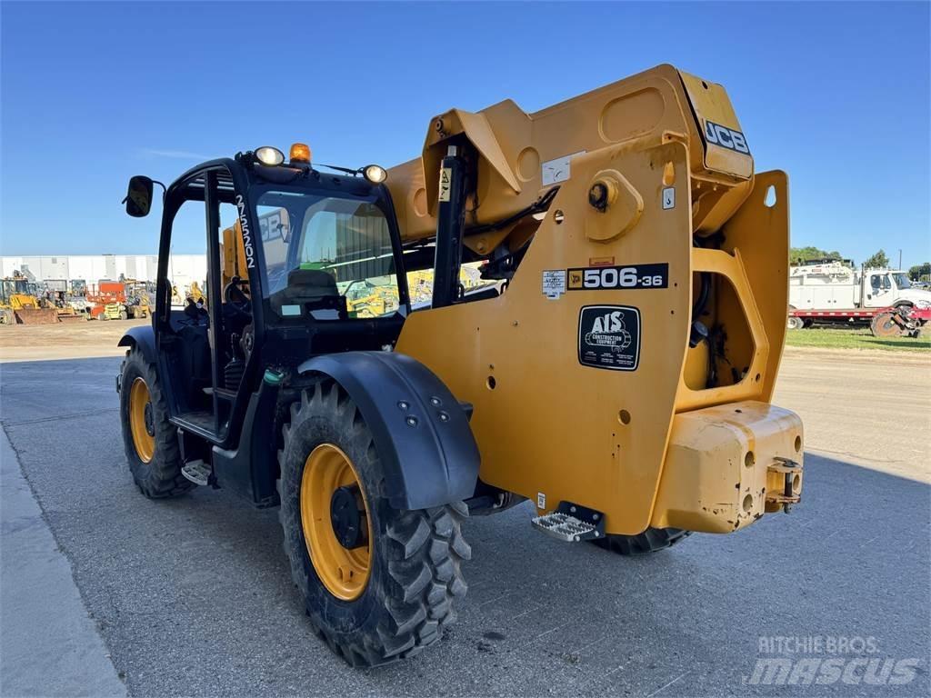 JCB 506-36 テレスコーピックハンドラー