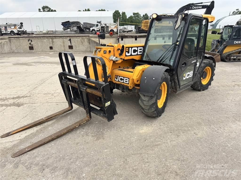 JCB 525-60 テレスコーピックハンドラー